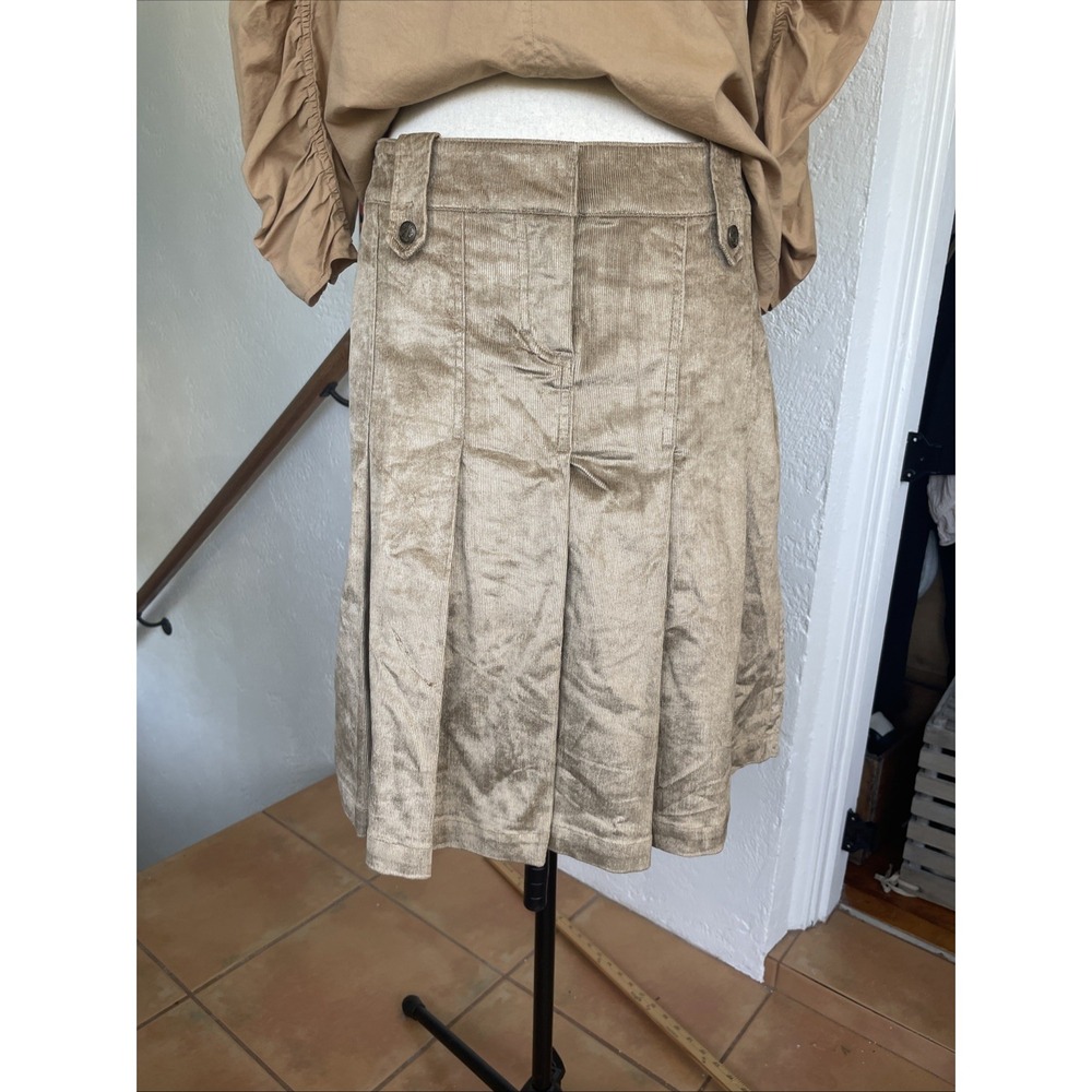 BCBG Women's Corduroy Pleated Skirt size 12 Gold Tan short